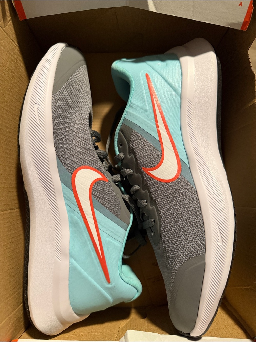 Nike 5.5Y/Women’s 7 Nike Star Runner 3 (GS) - Gray, Aqua & Coral Swoosh. No box.